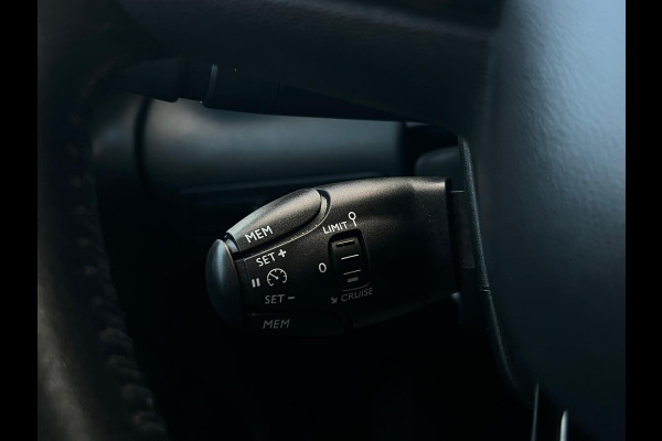 Citroën C3 Aircross 1.2 PureTech S&S Shine PANODAK | NAVI | LMV Citroën C3 Aircross 1.2 PureTech S&S Shine PANODAK | NAVI | LMV