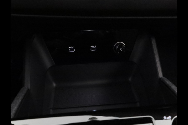 Audi A6 Avant e-tron S edition performance 100 kWh 367pk | Matrix Led | Keyless | Adaptieve cruise controle | Elektrisch verstelbare voorstoelen met geheugen bestuurdersstoel Audi A6 Avant e-tron S edition performance 100 kWh 367pk | Matrix Led | Keyless | Adaptieve cruise controle | Elektrisch verstelbare voorstoelen met geheugen bestuurdersstoel