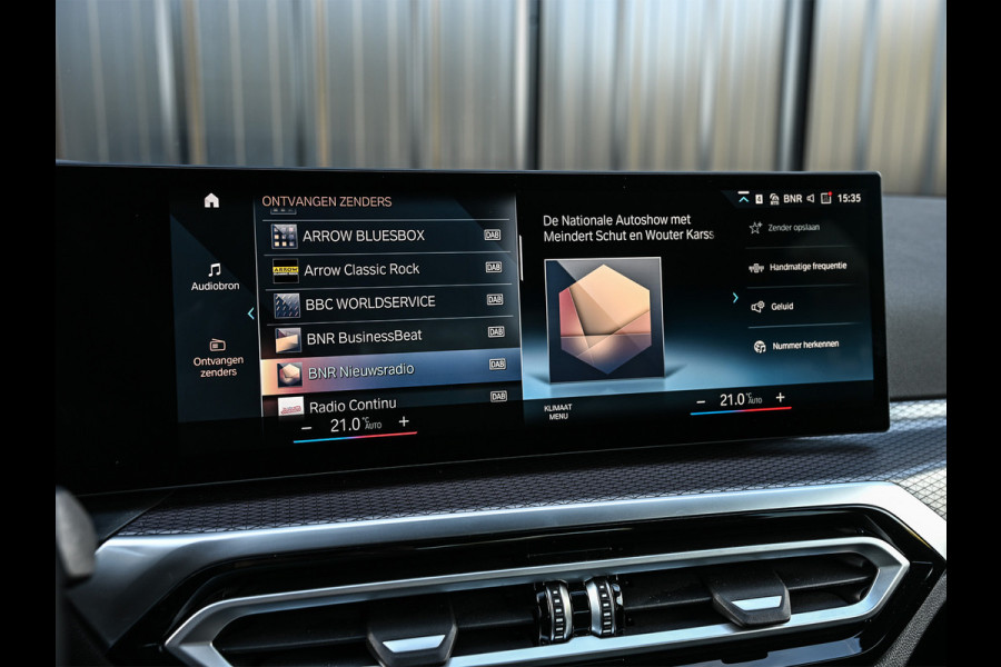 BMW 3-serie 330e | M-SPORT | SPORT SEATS | AMBIANCE INTERIEUR | ACTIVE CRUISE | DAB+ | HIFI SOUND | SHADOW-LINE | TREKHAAK | STUURVERWARMING BMW 3-serie 330e | M-SPORT | SPORT SEATS | AMBIANCE INTERIEUR | ACTIVE CRUISE | DAB+ | HIFI SOUND | SHADOW-LINE | TREKHAAK | STUURVERWARMING