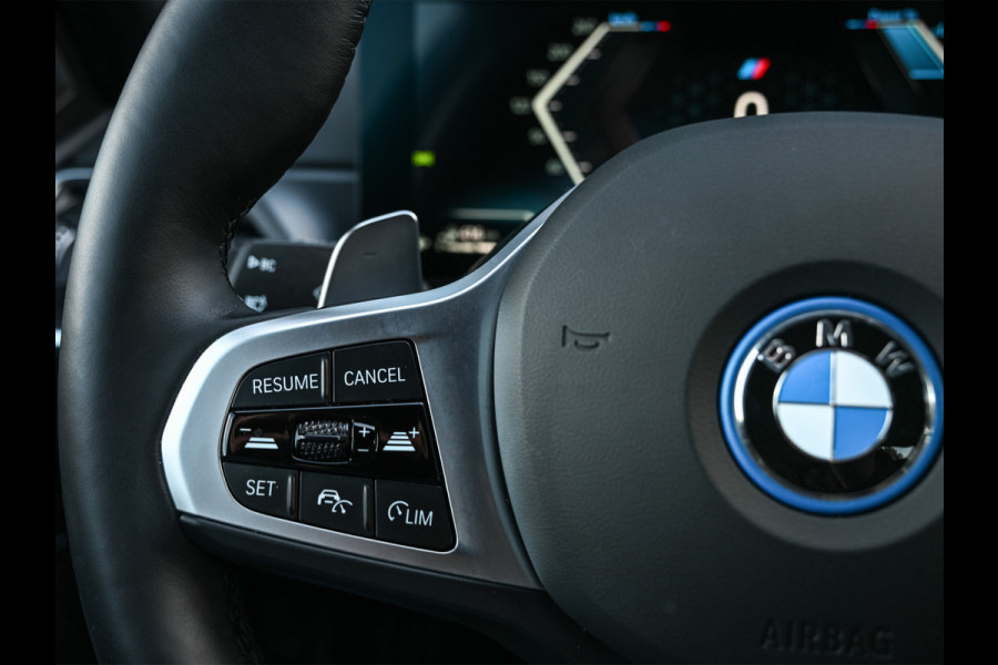 BMW 3-serie 330e | M-SPORT | SPORT SEATS | AMBIANCE INTERIEUR | ACTIVE CRUISE | DAB+ | HIFI SOUND | SHADOW-LINE | TREKHAAK | STUURVERWARMING BMW 3-serie 330e | M-SPORT | SPORT SEATS | AMBIANCE INTERIEUR | ACTIVE CRUISE | DAB+ | HIFI SOUND | SHADOW-LINE | TREKHAAK | STUURVERWARMING