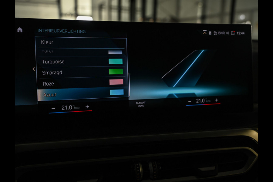 BMW 3-serie 330e | M-SPORT | SPORT SEATS | AMBIANCE INTERIEUR | ACTIVE CRUISE | DAB+ | HIFI SOUND | SHADOW-LINE | TREKHAAK | STUURVERWARMING BMW 3-serie 330e | M-SPORT | SPORT SEATS | AMBIANCE INTERIEUR | ACTIVE CRUISE | DAB+ | HIFI SOUND | SHADOW-LINE | TREKHAAK | STUURVERWARMING