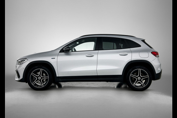 Mercedes-Benz GLA 250 e AMG Plug-In Hybride | AMG Line | NIght Pakket | Distronic | Trekhaak | Keyless-Go | Ledkoplampen | Easy Pack Achterklep, Inclusief 24 maanden MB Certified garantie voor Europa. Mercedes-Benz GLA 250 e AMG Plug-In Hybride | AMG Line | NIght Pakket | Distronic | Trekhaak | Keyless-Go | Ledkoplampen | Easy Pack Achterklep, Inclusief 24 maanden MB Certified garantie voor Europa.