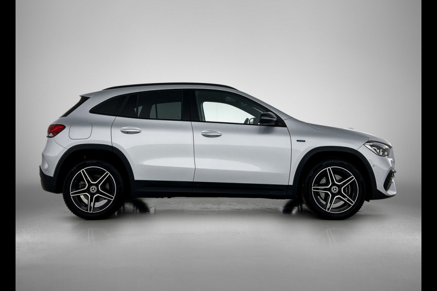 Mercedes-Benz GLA 250 e AMG Plug-In Hybride | AMG Line | NIght Pakket | Distronic | Trekhaak | Keyless-Go | Ledkoplampen | Easy Pack Achterklep, Inclusief 24 maanden MB Certified garantie voor Europa. Mercedes-Benz GLA 250 e AMG Plug-In Hybride | AMG Line | NIght Pakket | Distronic | Trekhaak | Keyless-Go | Ledkoplampen | Easy Pack Achterklep, Inclusief 24 maanden MB Certified garantie voor Europa.
