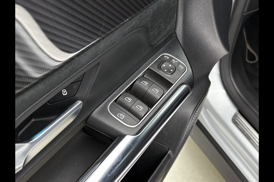 Mercedes-Benz GLA 250 e AMG Plug-In Hybride | AMG Line | NIght Pakket | Distronic | Trekhaak | Keyless-Go | Ledkoplampen | Easy Pack Achterklep, Inclusief 24 maanden MB Certified garantie voor Europa. Mercedes-Benz GLA 250 e AMG Plug-In Hybride | AMG Line | NIght Pakket | Distronic | Trekhaak | Keyless-Go | Ledkoplampen | Easy Pack Achterklep, Inclusief 24 maanden MB Certified garantie voor Europa.