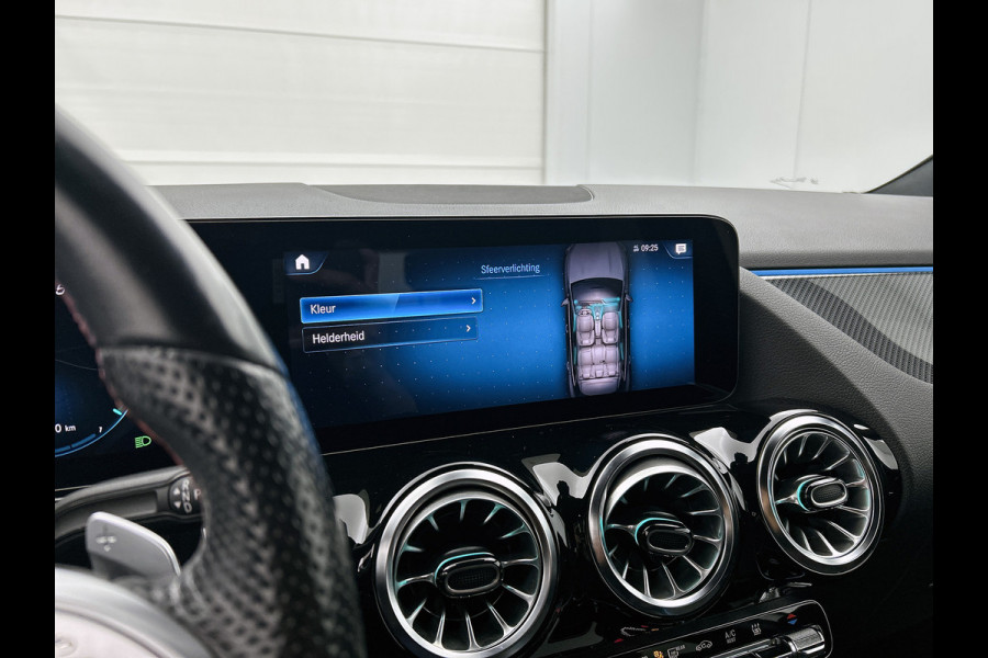 Mercedes-Benz GLA 250 e AMG Plug-In Hybride | AMG Line | NIght Pakket | Distronic | Trekhaak | Keyless-Go | Ledkoplampen | Easy Pack Achterklep, Inclusief 24 maanden MB Certified garantie voor Europa. Mercedes-Benz GLA 250 e AMG Plug-In Hybride | AMG Line | NIght Pakket | Distronic | Trekhaak | Keyless-Go | Ledkoplampen | Easy Pack Achterklep, Inclusief 24 maanden MB Certified garantie voor Europa.