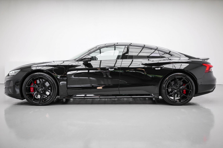 Audi e-tron GT RS 93 kWh |Full Carbon|Luchtvering|Vossen|Nightvision|HUD|B&O|Massage| Audi e-tron GT RS 93 kWh |Full Carbon|Luchtvering|Vossen|Nightvision|HUD|B&O|Massage|