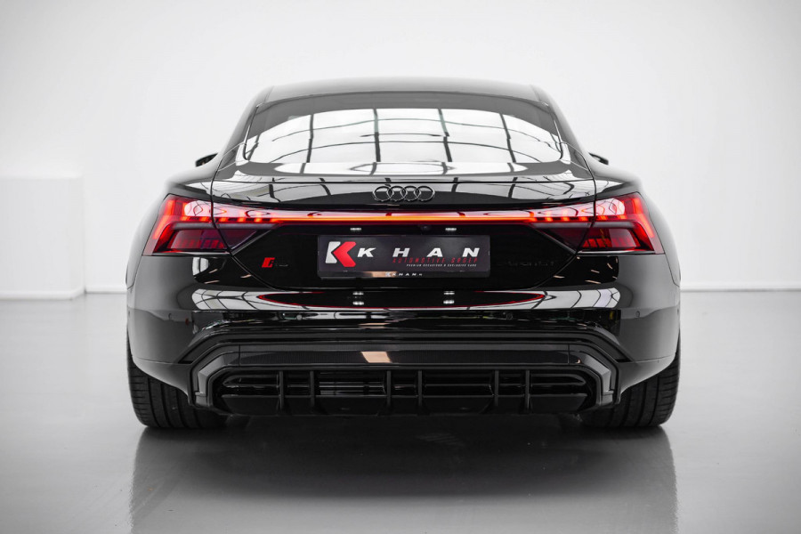 Audi e-tron GT RS 93 kWh |Full Carbon|Luchtvering|Vossen|Nightvision|HUD|B&O|Massage| Audi e-tron GT RS 93 kWh |Full Carbon|Luchtvering|Vossen|Nightvision|HUD|B&O|Massage|
