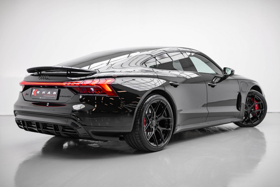 Audi e-tron GT RS 93 kWh |Full Carbon|Luchtvering|Vossen|Nightvision|HUD|B&O|Massage| Audi e-tron GT RS 93 kWh |Full Carbon|Luchtvering|Vossen|Nightvision|HUD|B&O|Massage|