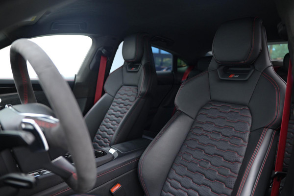 Audi e-tron GT RS 93 kWh |Full Carbon|Luchtvering|Vossen|Nightvision|HUD|B&O|Massage| Audi e-tron GT RS 93 kWh |Full Carbon|Luchtvering|Vossen|Nightvision|HUD|B&O|Massage|