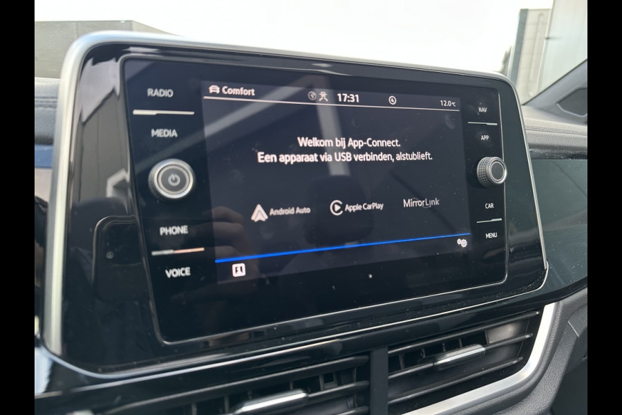 Volkswagen T-Roc Cabrio 1.5 TSI R-Line M2023 TREKHAAK CAMERA NAVI APPLE CARPLAY