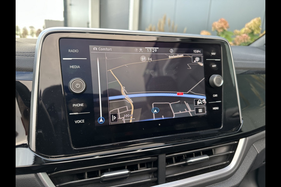 Volkswagen T-Roc Cabrio 1.5 TSI R-Line M2023 TREKHAAK CAMERA NAVI APPLE CARPLAY