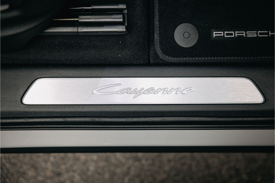 Porsche Cayenne Coupé 3.0 E-Hybrid | Sport Chrono | Bose | Stoelverwarming | Porsche Cayenne Coupé 3.0 E-Hybrid | Sport Chrono | Bose | Stoelverwarming |