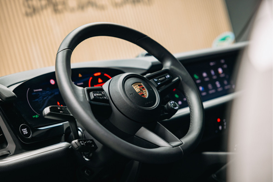 Porsche Cayenne Coupé 3.0 E-Hybrid | Sport Chrono | Bose | Stoelverwarming | Porsche Cayenne Coupé 3.0 E-Hybrid | Sport Chrono | Bose | Stoelverwarming |