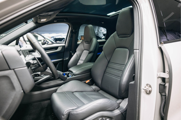 Porsche Cayenne Coupé 3.0 E-Hybrid | Sport Chrono | Bose | Stoelverwarming | Porsche Cayenne Coupé 3.0 E-Hybrid | Sport Chrono | Bose | Stoelverwarming |