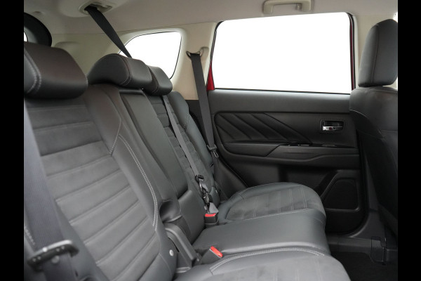 Mitsubishi Outlander 2.4 PHEV Intense Plug In Hybrid 225pk Dealer O.H PHEV | Trekhaak | Camera | Lederen Sportstoelen Verwarmd | Navigatie | Keyless | Android Auto | DAB | Mitsubishi Outlander 2.4 PHEV Intense Plug In Hybrid 225pk Dealer O.H PHEV | Trekhaak | Camera | Lederen Sportstoelen Verwarmd | Navigatie | Keyless | Android Auto | DAB |