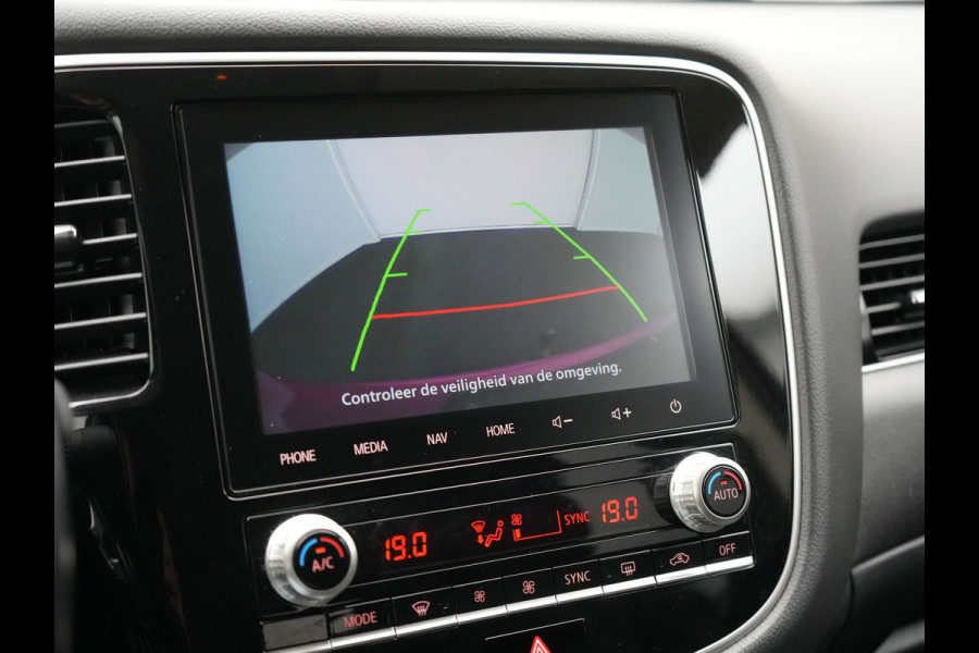 Mitsubishi Outlander 2.4 PHEV Intense Plug In Hybrid 225pk Dealer O.H PHEV | Trekhaak | Camera | Lederen Sportstoelen Verwarmd | Navigatie | Keyless | Android Auto | DAB | Mitsubishi Outlander 2.4 PHEV Intense Plug In Hybrid 225pk Dealer O.H PHEV | Trekhaak | Camera | Lederen Sportstoelen Verwarmd | Navigatie | Keyless | Android Auto | DAB |