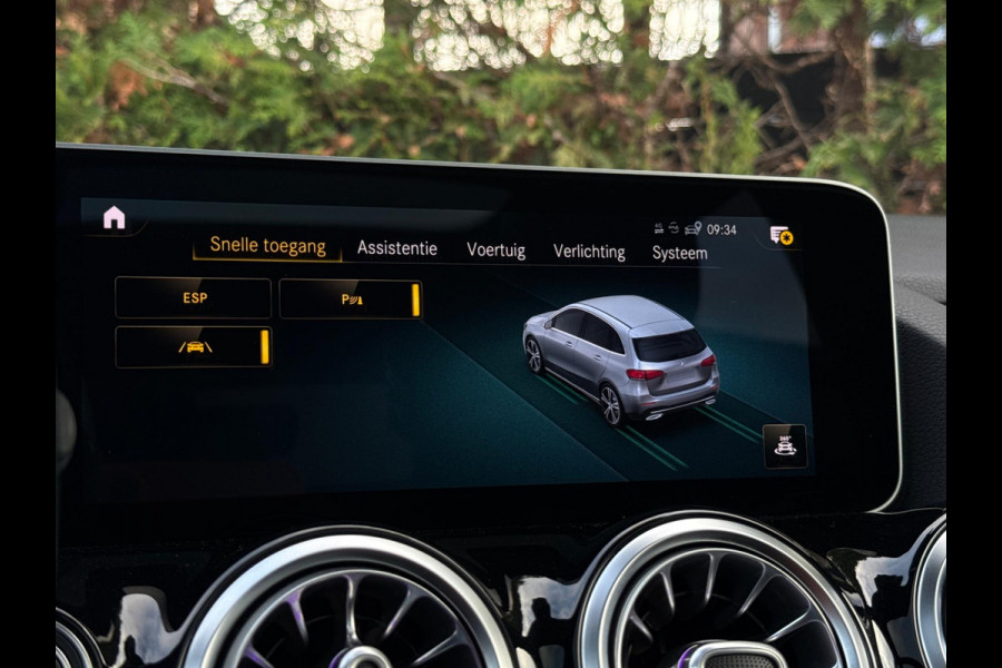 Mercedes-Benz B-Klasse B200 AMG Line Premium Plus Mercedes-Benz B-Klasse B200 AMG Line Premium Plus