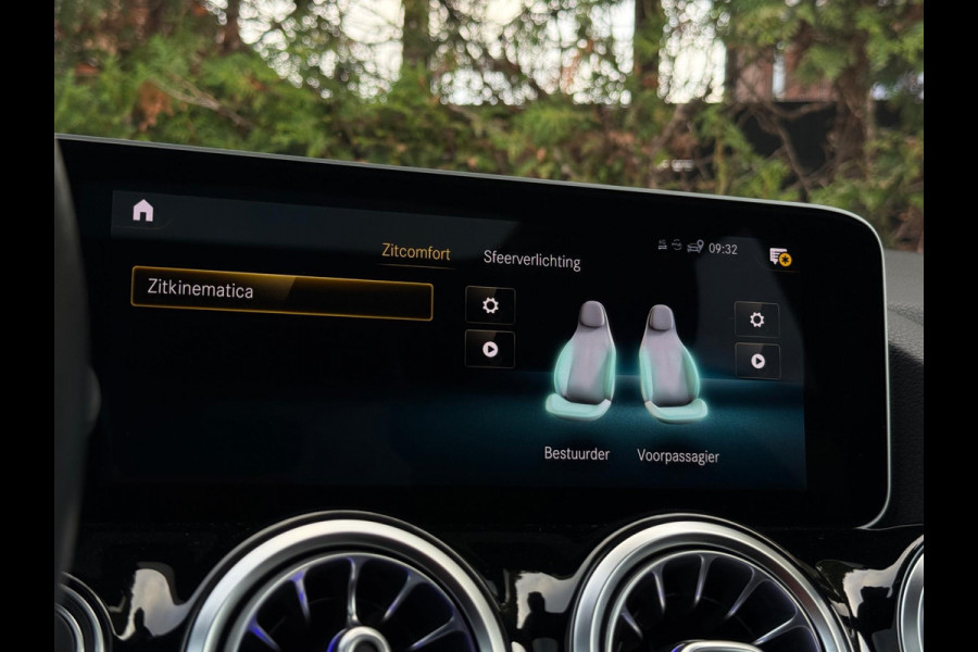 Mercedes-Benz B-Klasse B200 AMG Line Premium Plus Mercedes-Benz B-Klasse B200 AMG Line Premium Plus