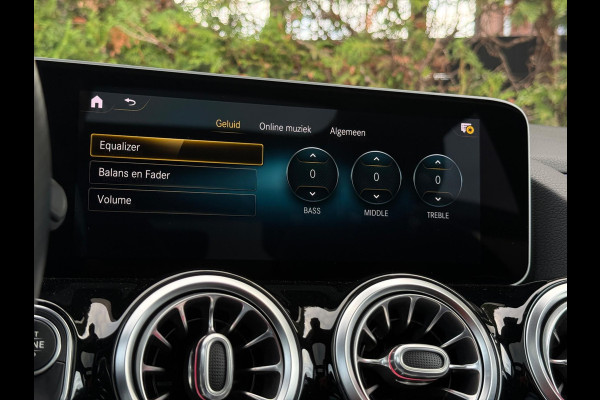 Mercedes-Benz B-Klasse B200 AMG Line Premium Plus Mercedes-Benz B-Klasse B200 AMG Line Premium Plus