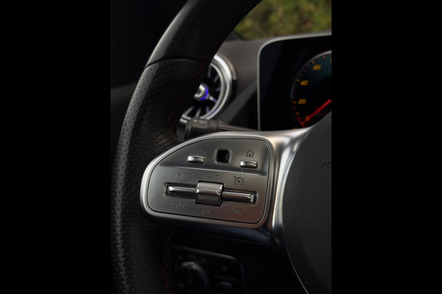 Mercedes-Benz B-Klasse B200 AMG Line Premium Plus Mercedes-Benz B-Klasse B200 AMG Line Premium Plus