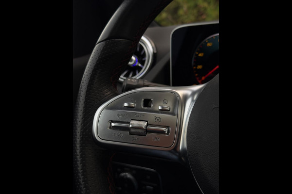 Mercedes-Benz B-Klasse B200 AMG Line Premium Plus Mercedes-Benz B-Klasse B200 AMG Line Premium Plus