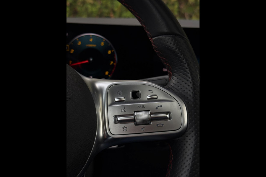 Mercedes-Benz B-Klasse B200 AMG Line Premium Plus Mercedes-Benz B-Klasse B200 AMG Line Premium Plus