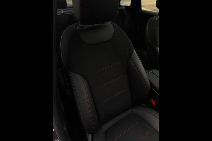 Mercedes-Benz B-Klasse B200 AMG Line Premium Plus Mercedes-Benz B-Klasse B200 AMG Line Premium Plus