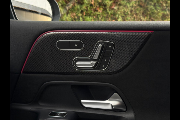 Mercedes-Benz B-Klasse B200 AMG Line Premium Plus Mercedes-Benz B-Klasse B200 AMG Line Premium Plus