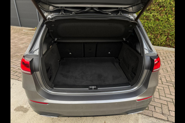 Mercedes-Benz B-Klasse B200 AMG Line Premium Plus Mercedes-Benz B-Klasse B200 AMG Line Premium Plus