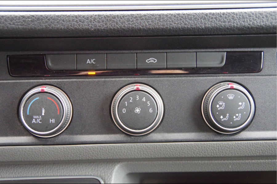 Volkswagen Crafter 35 2.0 TDI L3H2 177PK AUT. LED, TREKHAAK, LEDER, ADAPT. CRUISE, CAMERA, STUUR VERWARMING, VOORRUIT VERWARMING, GLASSLOOK, NL AUT