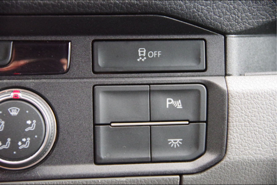 Volkswagen Crafter 35 2.0 TDI L3H2 177PK AUT. LED, TREKHAAK, LEDER, ADAPT. CRUISE, CAMERA, STUUR VERWARMING, VOORRUIT VERWARMING, GLASSLOOK, NL AUT