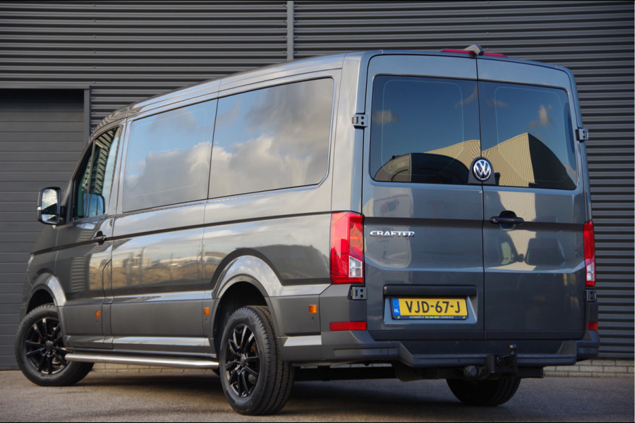 Volkswagen Crafter 35 2.0 TDI L3H2 177PK AUT. LED, TREKHAAK, LEDER, ADAPT. CRUISE, CAMERA, STUUR VERWARMING, VOORRUIT VERWARMING, GLASSLOOK, NL AUT