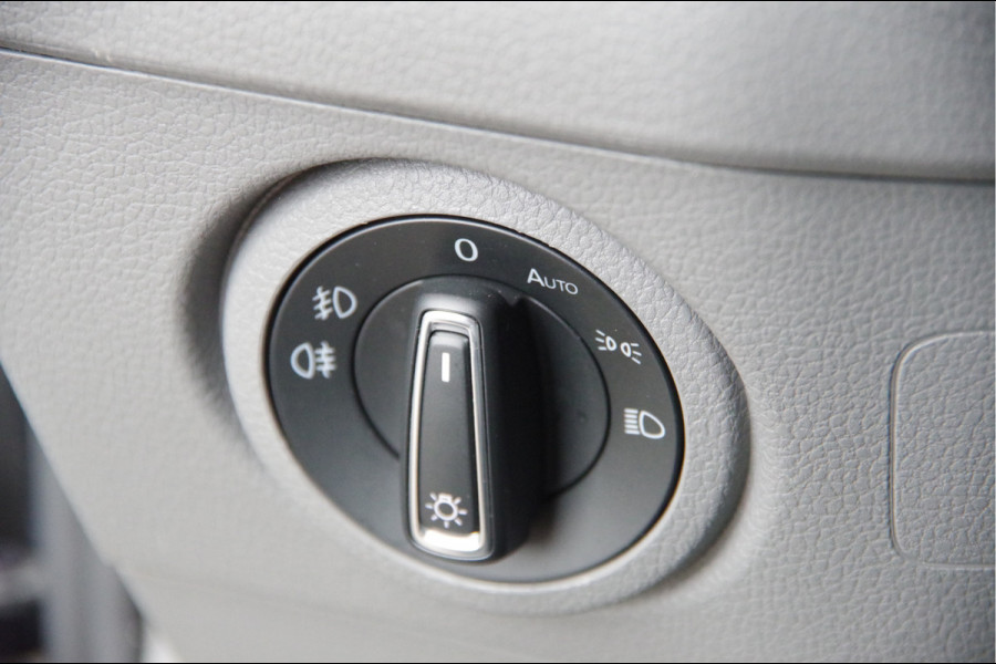 Volkswagen Crafter 35 2.0 TDI L3H2 177PK AUT. LED, TREKHAAK, LEDER, ADAPT. CRUISE, CAMERA, STUUR VERWARMING, VOORRUIT VERWARMING, GLASSLOOK, NL AUT