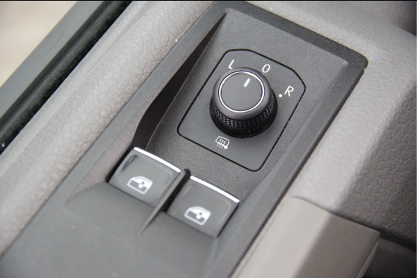 Volkswagen Crafter 35 2.0 TDI L3H2 177PK AUT. LED, TREKHAAK, LEDER, ADAPT. CRUISE, CAMERA, STUUR VERWARMING, VOORRUIT VERWARMING, GLASSLOOK, NL AUT
