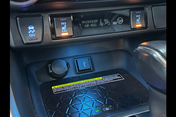 Toyota RAV4 2.5 Hybrid Executive 360 cam / Pano/ Leer/ Toyota RAV4 2.5 Hybrid Executive 360 cam / Pano/ Leer/