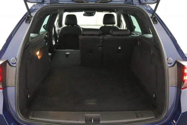 Opel Astra Sports Tourer 1.2 Elegance*NAVI*ECC*CRUISE*HAAK*CAMERA*CARPLAY* Opel Astra Sports Tourer 1.2 Elegance*NAVI*ECC*CRUISE*HAAK*CAMERA*CARPLAY*