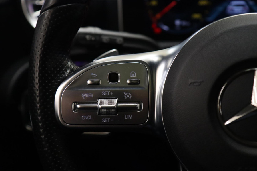 Mercedes-Benz A-Klasse 200 Launch Edition Premium Plus /NAP/ PANO/KEYLESS/BURM/ACC/CAM/VOL Mercedes-Benz A-Klasse 200 Launch Edition Premium Plus /NAP/ PANO/KEYLESS/BURM/ACC/CAM/VOL