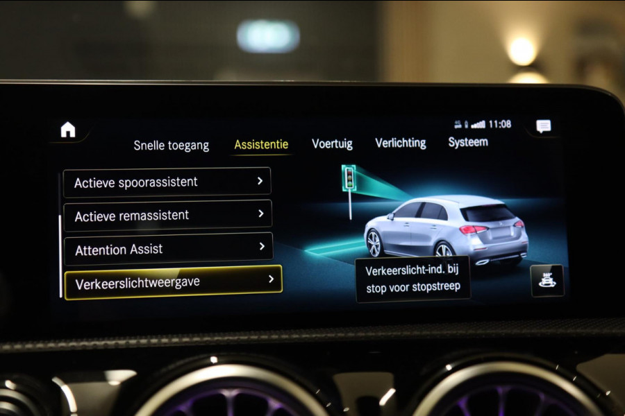 Mercedes-Benz A-Klasse 200 Launch Edition Premium Plus /NAP/ PANO/KEYLESS/BURM/ACC/CAM/VOL Mercedes-Benz A-Klasse 200 Launch Edition Premium Plus /NAP/ PANO/KEYLESS/BURM/ACC/CAM/VOL