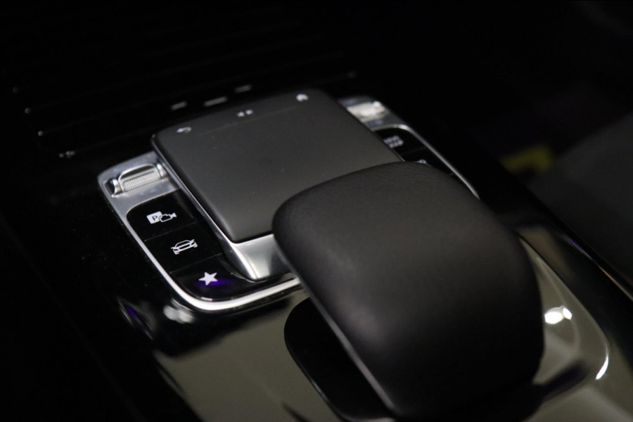 Mercedes-Benz A-Klasse 200 Launch Edition Premium Plus /NAP/ PANO/KEYLESS/BURM/ACC/CAM/VOL Mercedes-Benz A-Klasse 200 Launch Edition Premium Plus /NAP/ PANO/KEYLESS/BURM/ACC/CAM/VOL