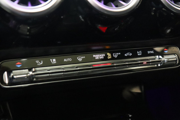 Mercedes-Benz A-Klasse 200 Launch Edition Premium Plus /NAP/ PANO/KEYLESS/BURM/ACC/CAM/VOL Mercedes-Benz A-Klasse 200 Launch Edition Premium Plus /NAP/ PANO/KEYLESS/BURM/ACC/CAM/VOL