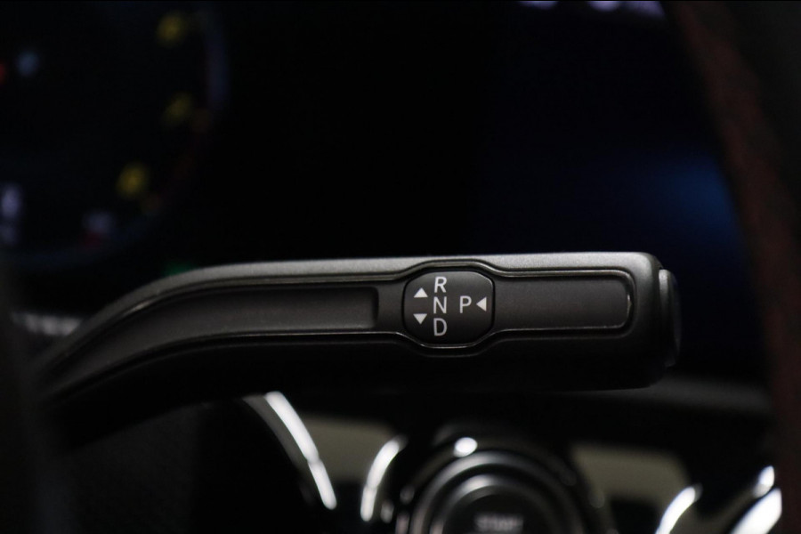 Mercedes-Benz A-Klasse 200 Launch Edition Premium Plus /NAP/ PANO/KEYLESS/BURM/ACC/CAM/VOL Mercedes-Benz A-Klasse 200 Launch Edition Premium Plus /NAP/ PANO/KEYLESS/BURM/ACC/CAM/VOL