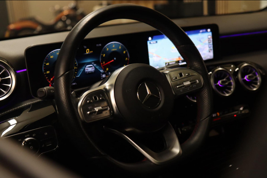Mercedes-Benz A-Klasse 200 Launch Edition Premium Plus /NAP/ PANO/KEYLESS/BURM/ACC/CAM/VOL Mercedes-Benz A-Klasse 200 Launch Edition Premium Plus /NAP/ PANO/KEYLESS/BURM/ACC/CAM/VOL