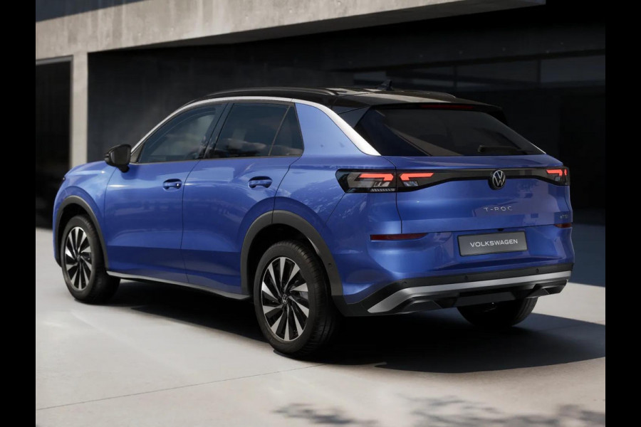 Volkswagen T-Roc Life First Edition 1.5 eTSI 85 kW / 116 PK SUV 7 v | Comfort Pakket | Zwart dak