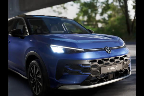 Volkswagen T-Roc Life First Edition 1.5 eTSI 85 kW / 116 PK SUV 7 v | Comfort Pakket | Zwart dak