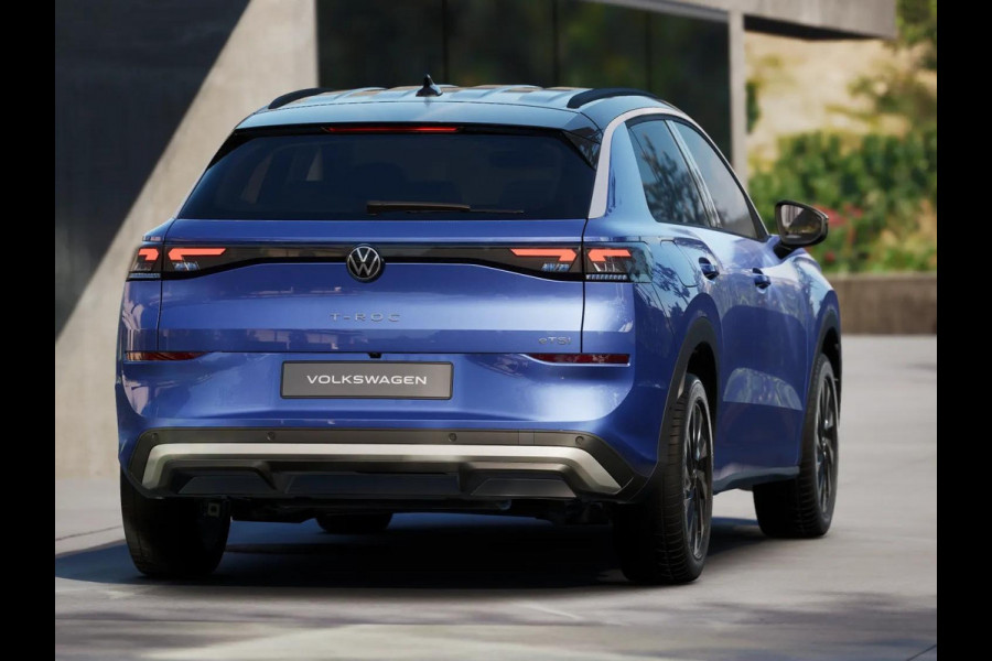 Volkswagen T-Roc Life First Edition 1.5 eTSI 85 kW / 116 PK SUV 7 v | Comfort Pakket | Zwart dak