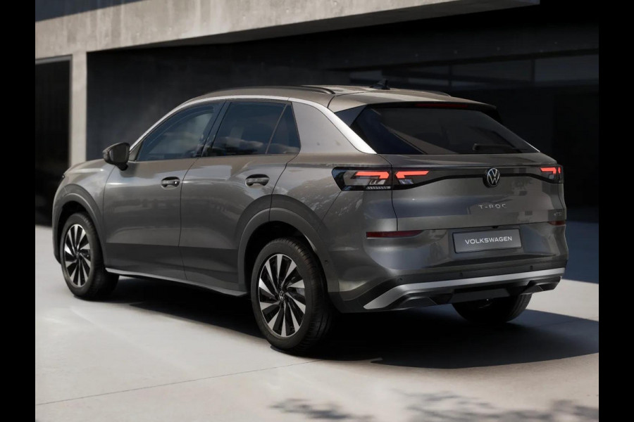 Volkswagen T-Roc Life First Edition 1.5 eTSI 85 kW / 116 PK SUV 7 v | Comfort Pakket