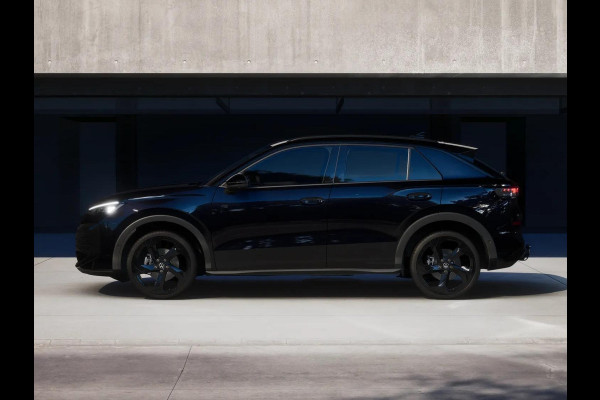 Volkswagen T-Roc R-Line First Edition 1.5 eTSI 110 kW / 150 PK SUV | Interieur Pakket leder 'Varenna' | Black Style Pakket | Panoramaschuif-kanteldak | Trekhaak | Koplampverlichting matrix-led (IQ.LIGHT) | Assistance Pakket | Elek. achterklep