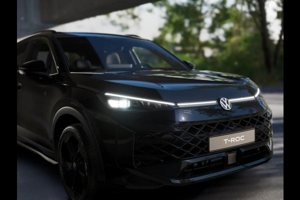 Volkswagen T-Roc R-Line First Edition 1.5 eTSI 110 kW / 150 PK SUV | Interieur Pakket leder 'Varenna' | Black Style Pakket | Panoramaschuif-kanteldak | Trekhaak | Koplampverlichting matrix-led (IQ.LIGHT) | Assistance Pakket | Elek. achterklep