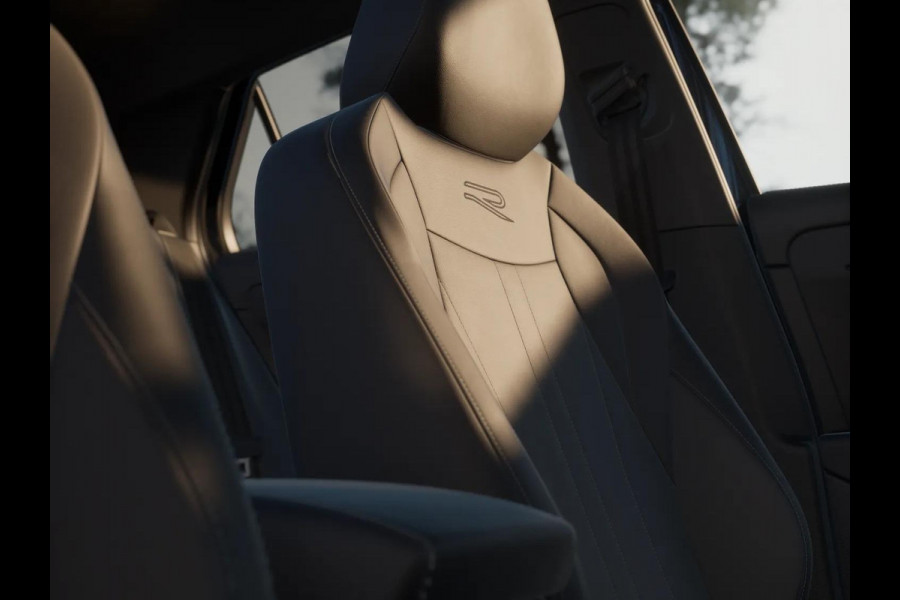 Volkswagen T-Roc R-Line First Edition 1.5 eTSI 110 kW / 150 PK SUV | Interieur Pakket leder 'Varenna' | Black Style Pakket | Panoramaschuif-kanteldak | Trekhaak | Koplampverlichting matrix-led (IQ.LIGHT) | Assistance Pakket | Elek. achterklep