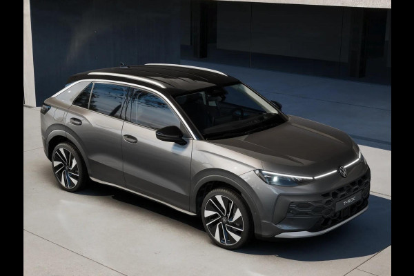 Volkswagen T-Roc Style First Edition 1.5 eTSI 85 kW / 116 PK SUV 7 | Assistance Pakket | Trekhaak | Elek. achterklep |  Velgen 'Vancouver', 19 inch lichtmetaal | Zwart dak